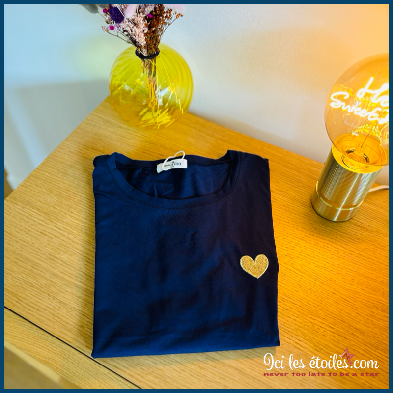 Tee-shirt bleu marine coeur doré