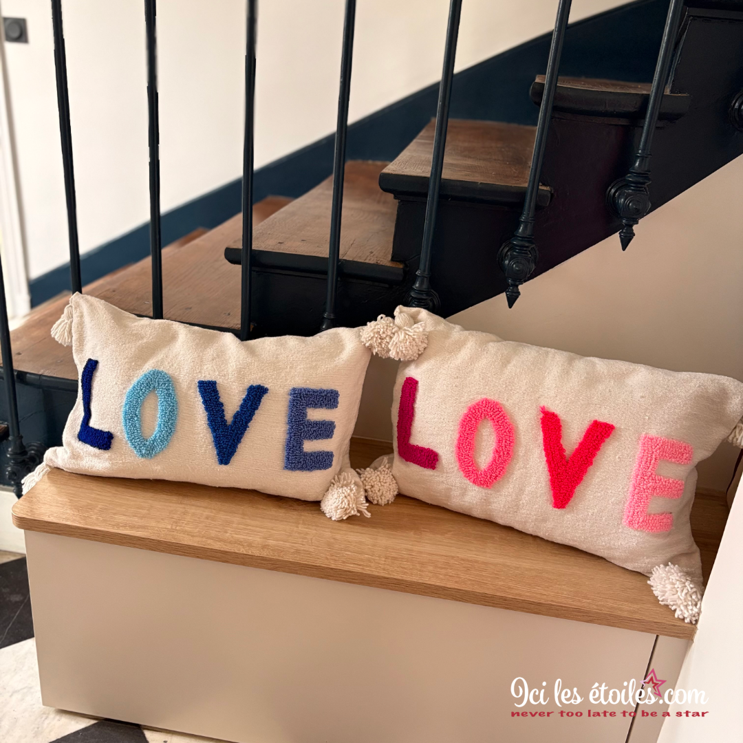 Housse de Coussin Marocain « Love » bleu