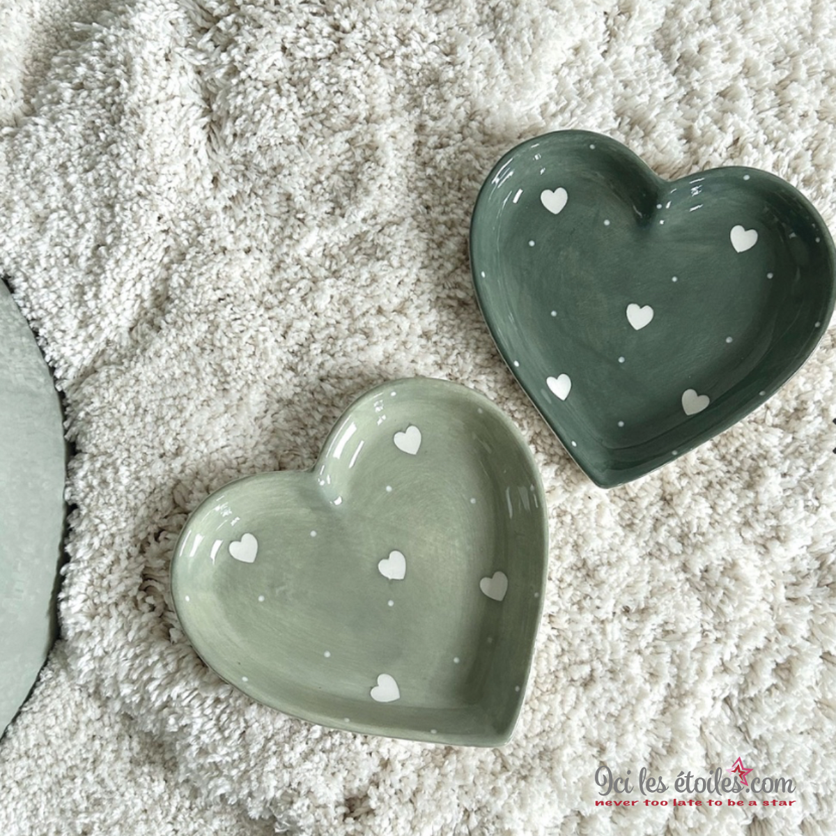 Vide-poche coeur en céramique vert foncé