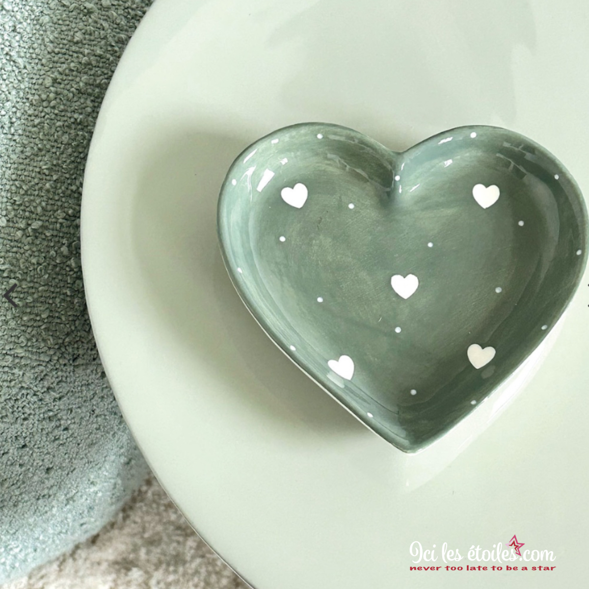Vide-poche coeur en céramique vert foncé