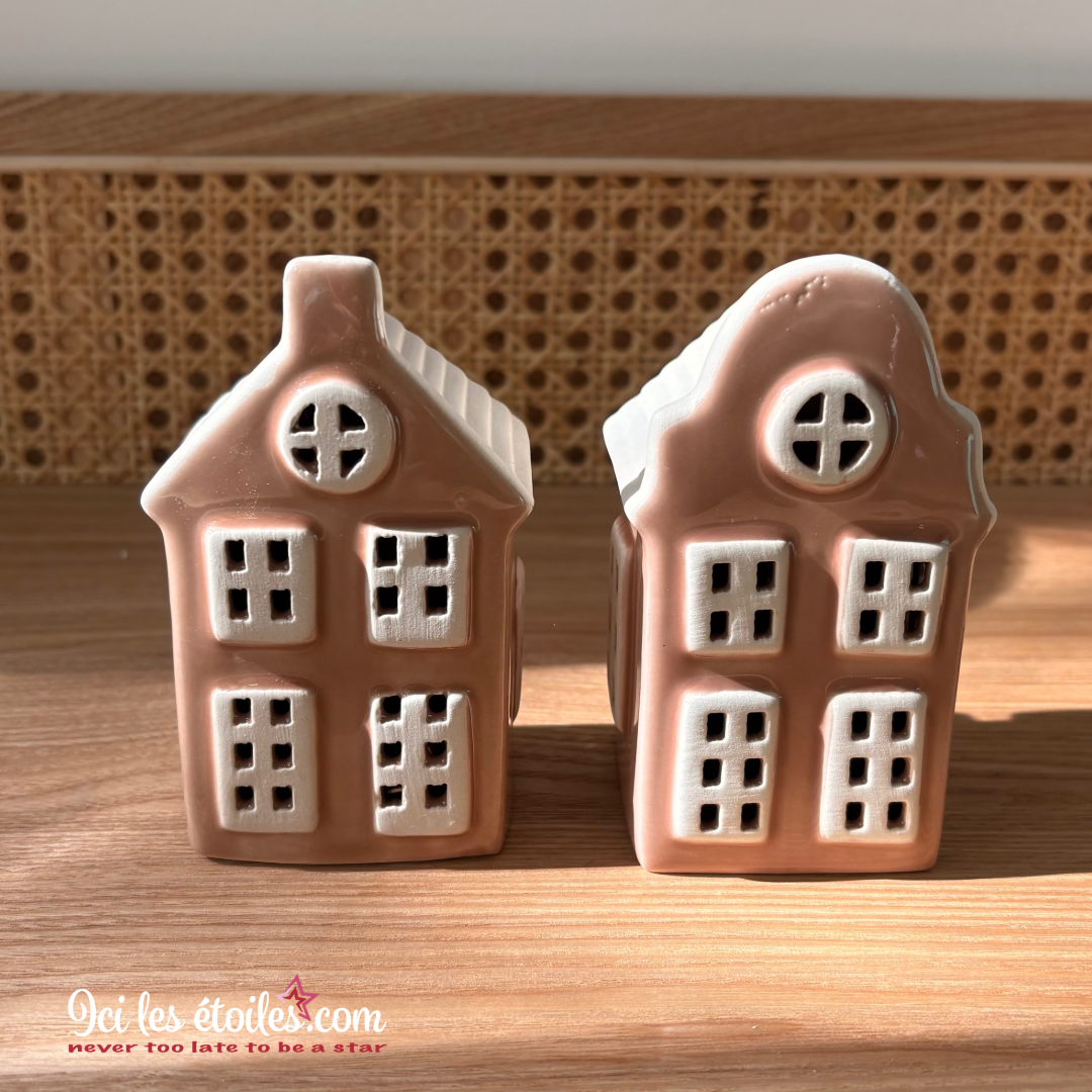 Duo de petites maisons scandinaves en céramique