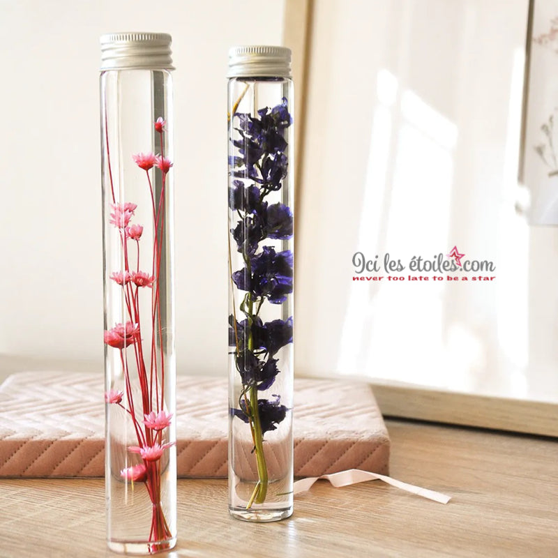 Tubes de fleurs immergées