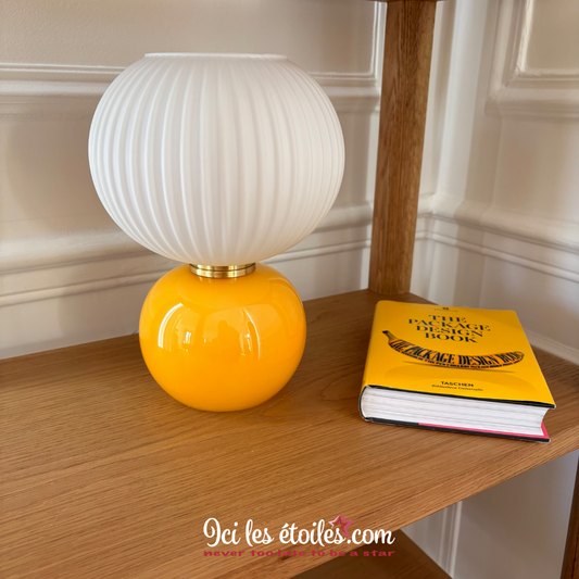Lampe boule jaune en verre