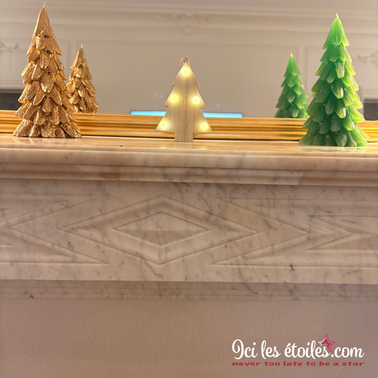 Sapin lumineux en bois