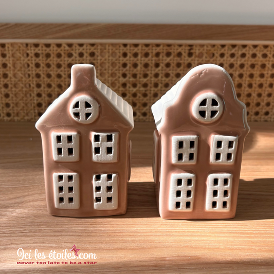 Duo de petites maisons scandinaves en céramique