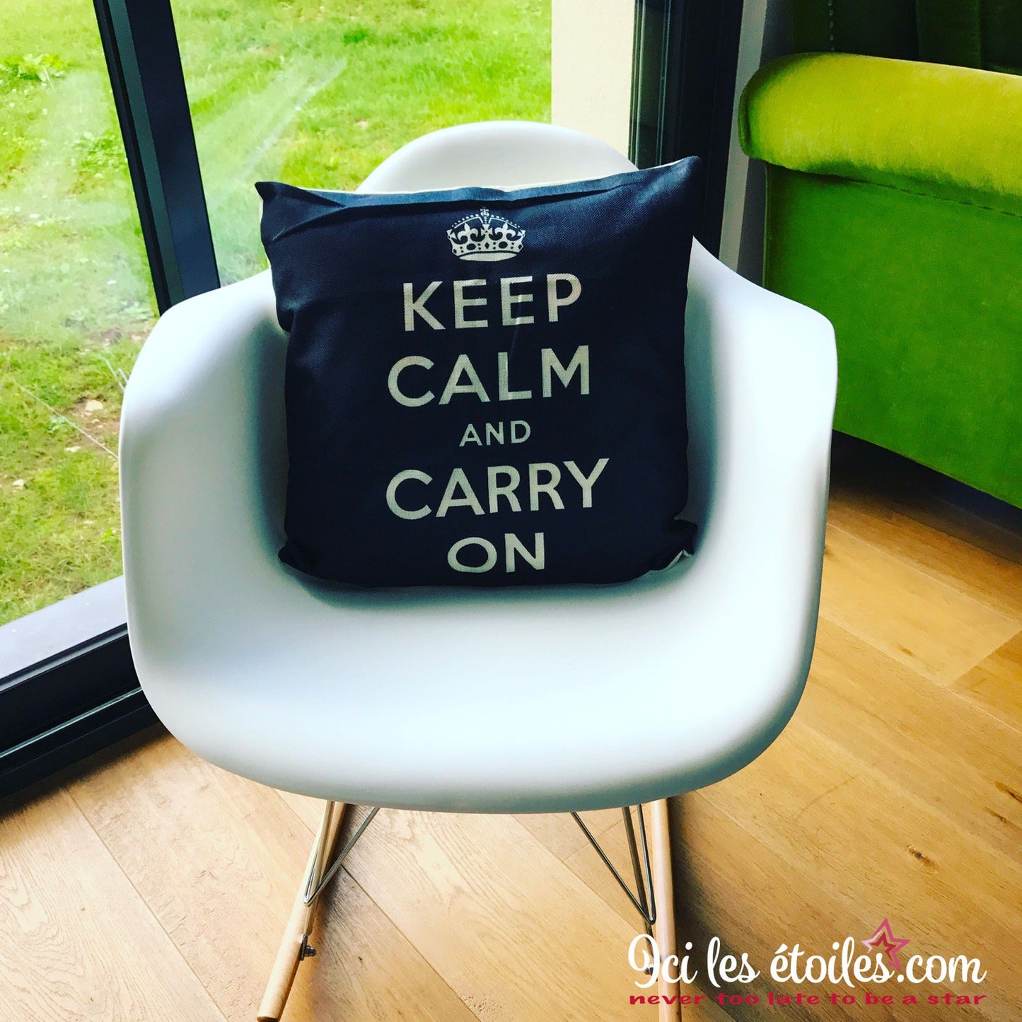 Housse de coussin "Keep Calm and Carry on"
